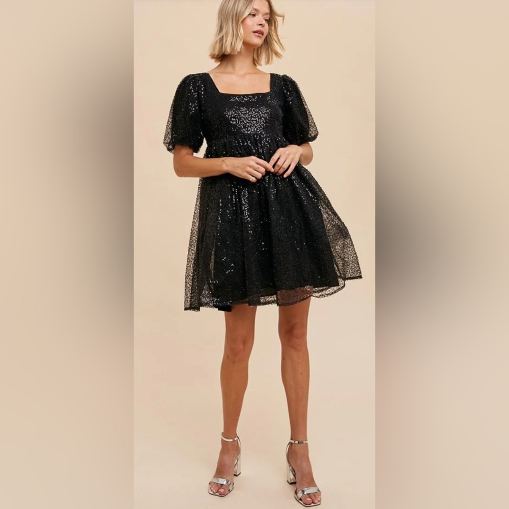 NWT In Bloom Black Puff Sleeve Mini Dress
